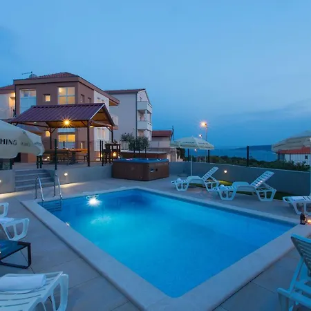 Honey Villa