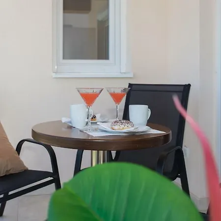 Honey Villa