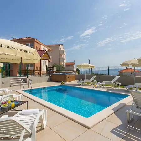 Honey Villa *